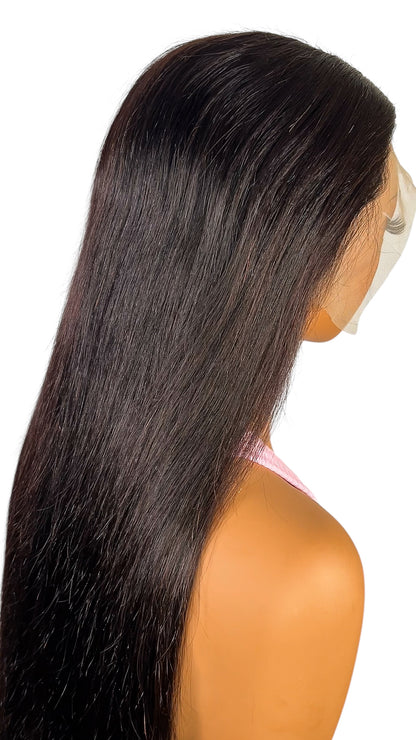 Perruque Lisse Élégance – Cheveux 100% vierges, finition HD